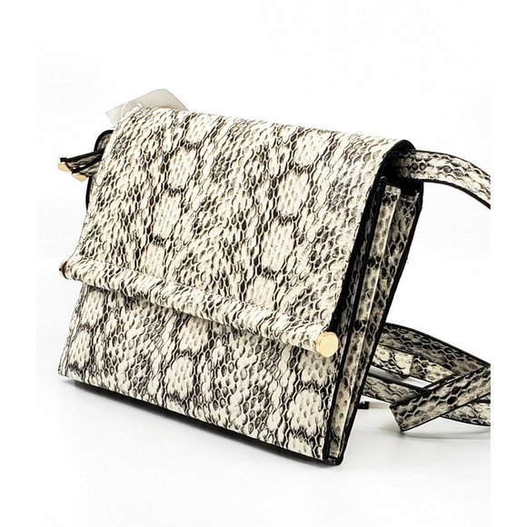 NWOT Alfani Black Mini Toggle Crossbody $49.50 - Picture 3 of 7